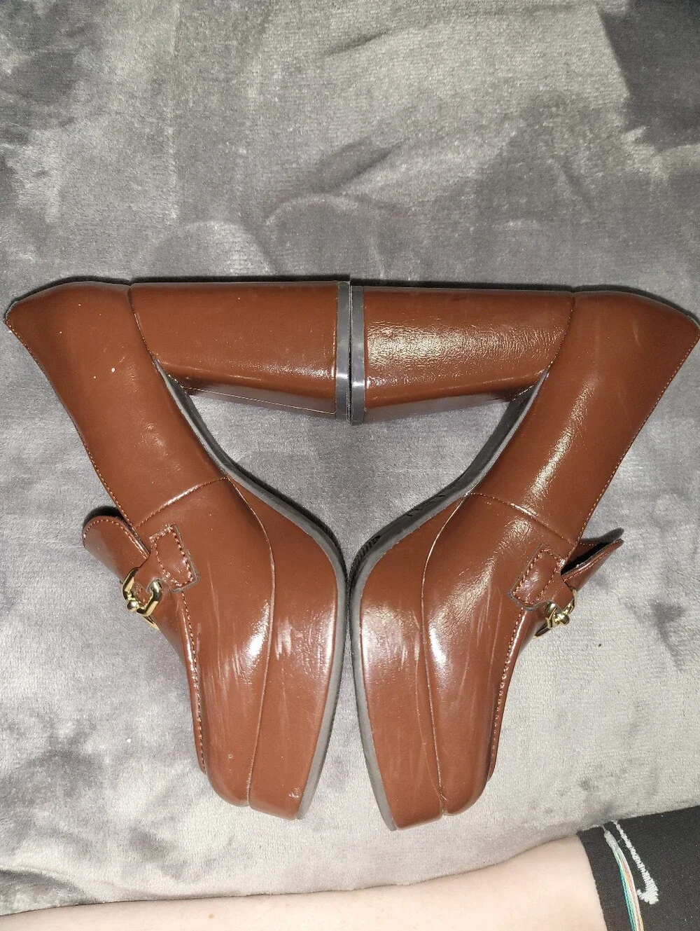 GUESS Brown Leather Chain-Detail Loafers